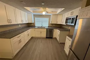 6104 Seabreeze Dr, Port Richey, FL 34668 - Photo 7