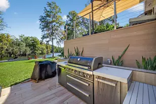 511 S Riverhills Dr, Temple Terrace, FL 33617 - Photo 17