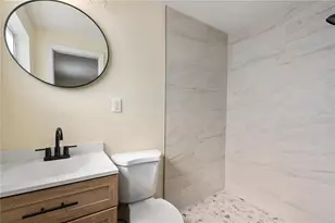 7130 Fox Hollow Dr, Port Richey, FL 34668 - Photo 17