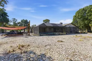 8123 River Country Dr, Weeki Wachee, FL 34607 - Photo 9