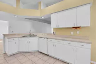 22537 Roderick Dr, Land O Lakes, FL 34639 - Photo 9