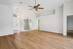 322 Greenwich Cir, Spring Hill, FL 34609 - Photo 7