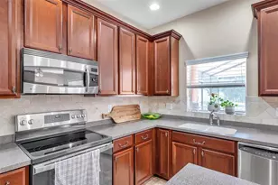 11144 Oyster Bay Cir, New Port Richey, FL 34654 - Photo 23