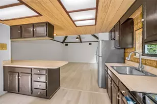 10639 Lakeview Dr, New Port Richey, FL 34654 - Photo 25