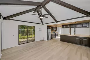 10639 Lakeview Dr, New Port Richey, FL 34654 - Photo 21