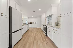 5404 Glover Dr, Spring Hill, FL 34607 - Photo 9