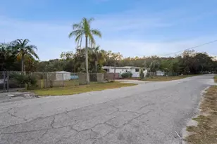 9310 Kiowa Dr, New Port Richey, FL 34654 - Photo 27