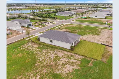 18373 Rockport Place, Lakewood Ranch, FL 34211 - Photo 9