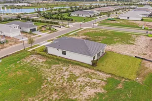 18373 Rockport Pl, Lakewood Ranch, FL 34211 - Photo 9