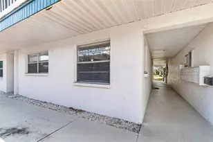 7560 92nd St, Seminole, FL 33777 - Photo 5