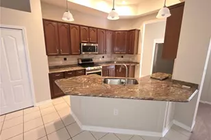 617 Glastonbury Ct, Spring Hill, FL 34609 - Photo 5