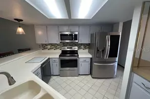 5375 Patricia Pl, Weeki Wachee, FL 34607 - Photo 5