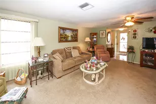 10638 Oak Hill Dr, Port Richey, FL 34668 - Photo 7