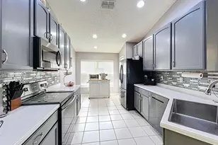 189 Center Oak Cir, Spring Hill, FL 34609 - Photo 15