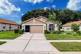 189 Center Oak Cir, Spring Hill, FL 34609 - Photo 3