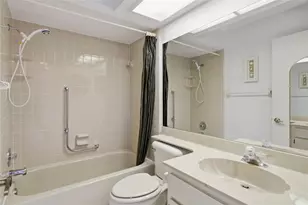 6606 Brambleleaf Dr, Spring Hill, FL 34606 - Photo 19