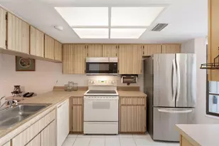 6606 Brambleleaf Dr, Spring Hill, FL 34606 - Photo 13