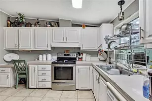 28470 Soaring Hawk Ln, Brooksville, FL 34602 - Photo 13