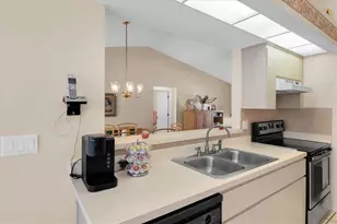 11007 Basquin Ct, Port Richey, FL 34668 - Photo 13