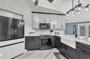 1170 Falcon Ridge Ln, Palm Harbor, FL 34683 - Photo 11