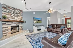 1170 Falcon Ridge Ln, Palm Harbor, FL 34683 - Photo 5