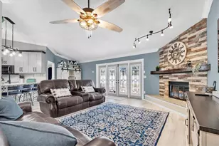 1170 Falcon Ridge Ln, Palm Harbor, FL 34683 - Photo 7