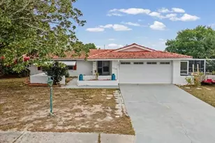 3720 Warbler Dr, New Port Richey, FL 34652 - Photo 5