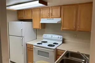 3840 N Lake Dr, Tampa, FL 33614 - Photo 21