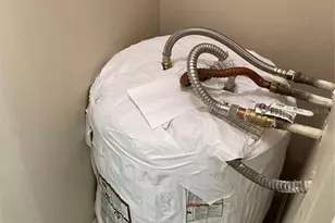 3840 N Lake Dr, Tampa, FL 33614 - Photo 11