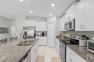 370 Argyll Dr, Spring Hill, FL 34609 - Photo 5