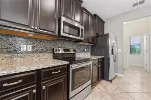 11714 Lake Blvd, New Port Richey, FL 34655 - Photo 5