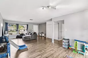 7112 Vista Way, Port Richey, FL 34668 - Photo 13