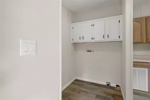 18008 Greensboro St, Spring Hill, FL 34610 - Photo 25