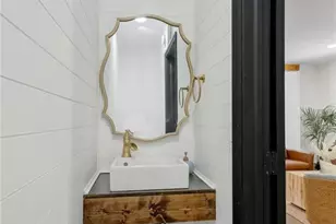 4400 44th Ave N, Saint Petersburg, FL 33714 - Photo 11