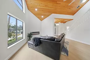 1821 NW 20th Ave, Crystal River, FL 34428 - Photo 11