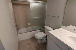 5202 Hampton Beach Pl, Tampa, FL 33609 - Photo 23