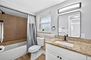 10822 Lyndale Ave, Port Richey, FL 34668 - Photo 11