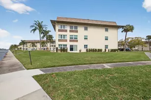 4678 Marine Pkwy, New Port Richey, FL 34652 - Photo 35