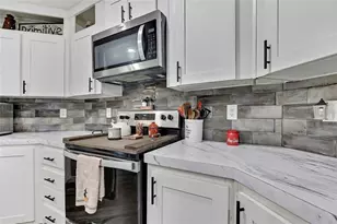 7439 W Nadel Dr, Crystal River, FL 34428 - Photo 3