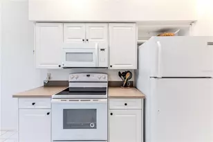 3008 Whispering Pines Ct, Spring Hill, FL 34606 - Photo 23