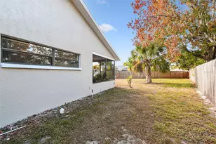 7631 Summertree Ln, New Port Richey, FL 34653 - Photo 23