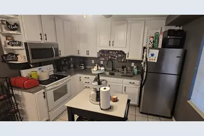 13911 3rd Street, Dade City, FL 33525 - Photo 3