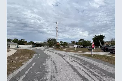 6330 Kelvin Court, Spring Hill, FL 34606 - Photo 7