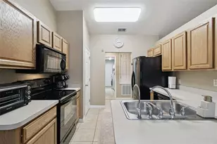 270 Planter Rd, Spring Hill, FL 34606 - Photo 9