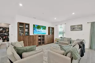 18187 Macassar Rd, Weeki Wachee, FL 34614 - Photo 7