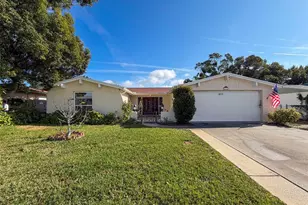 9610 Rainbow Ln, Port Richey, FL 34668 - Photo 5