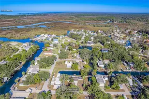 5261 Circle Dr, Weeki Wachee, FL 34607 - Photo 11