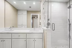 2779 Woodgate Ln, Sarasota, FL 34231 - Photo 19