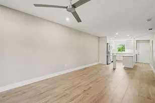 2779 Woodgate Ln, Sarasota, FL 34231 - Photo 7