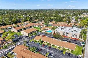 2779 Woodgate Ln, Sarasota, FL 34231 - Photo 43